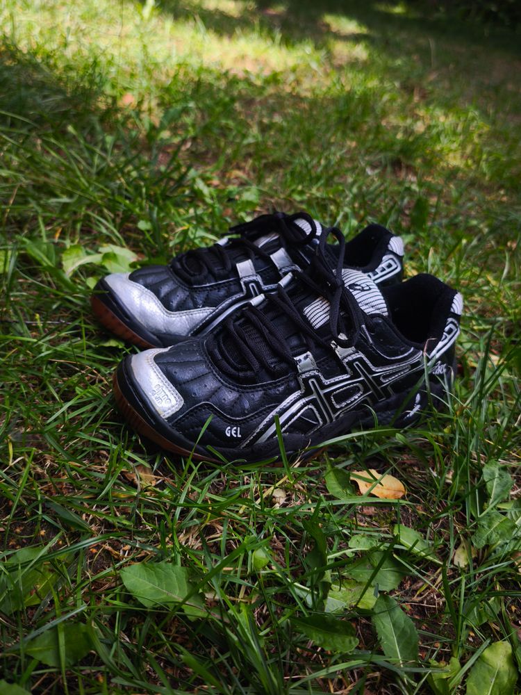 Asics Black And Silver Athletic Shoes image 4