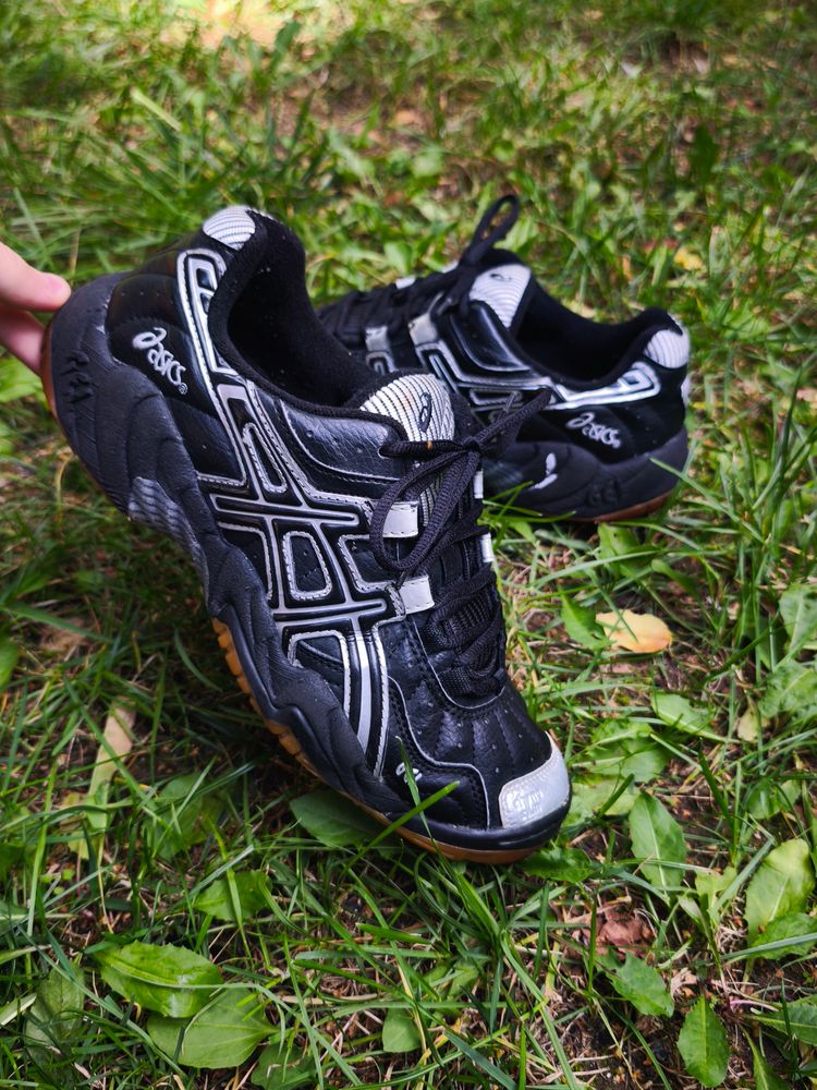 ASICS Asics Black And Silver Athletic Shoes product image