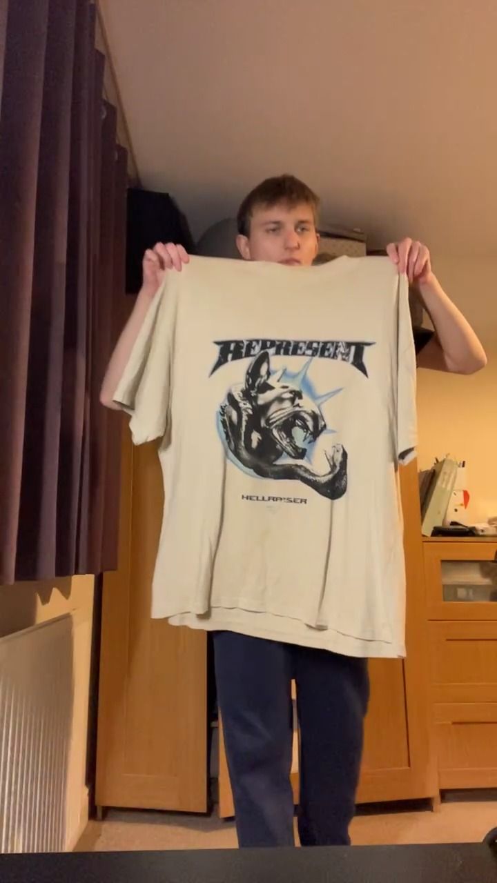 Represent tee size XL image 1