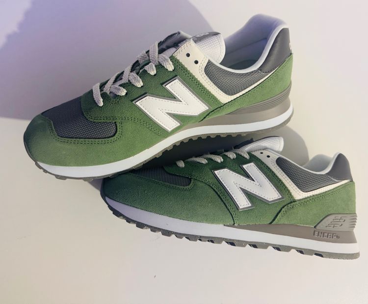 New Balance green and grey sneakers