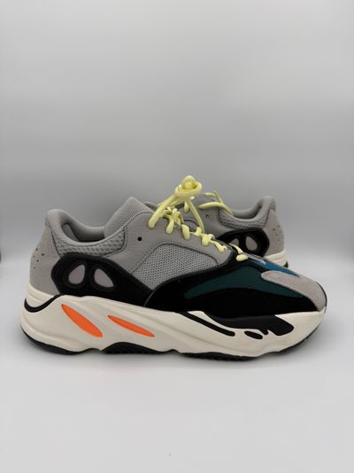 YEEZY 700 WAVE