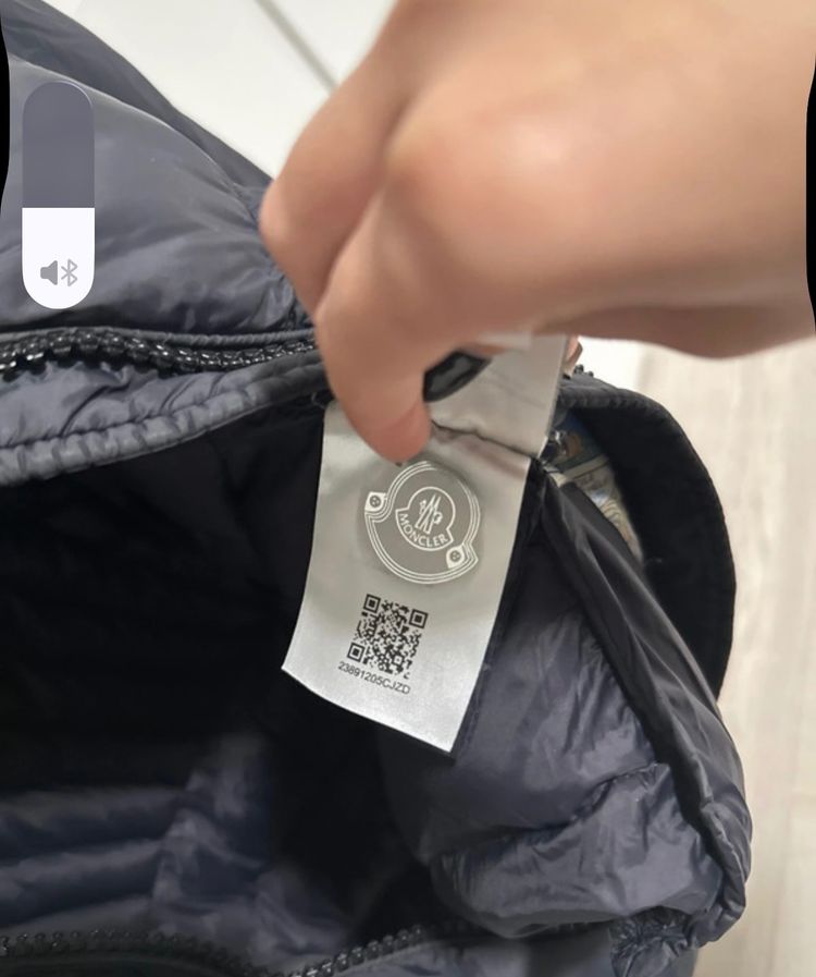 Moncler Black Puffer Jacket With Hood 8
