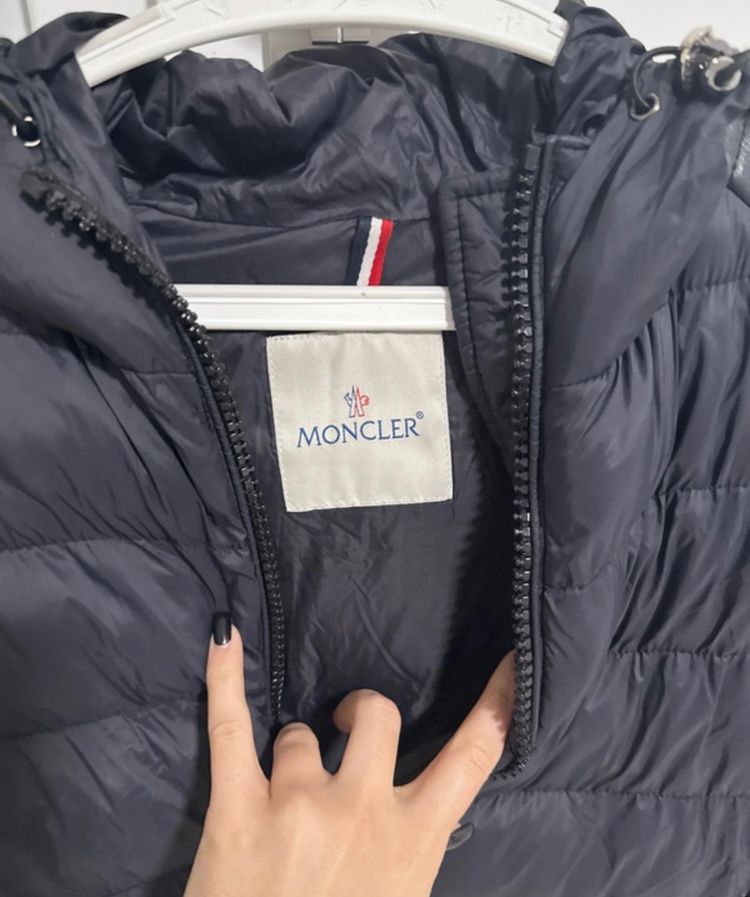 Moncler Black Puffer Jacket With Hood 3