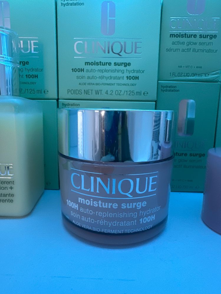 Clinique Moisture Surge 100H Auto-Replenishing Hydrator