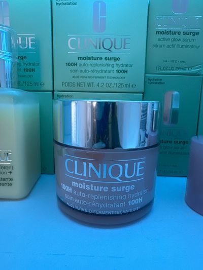 Clinique Moisture Surge 100H Auto-Replenishing Hydrator