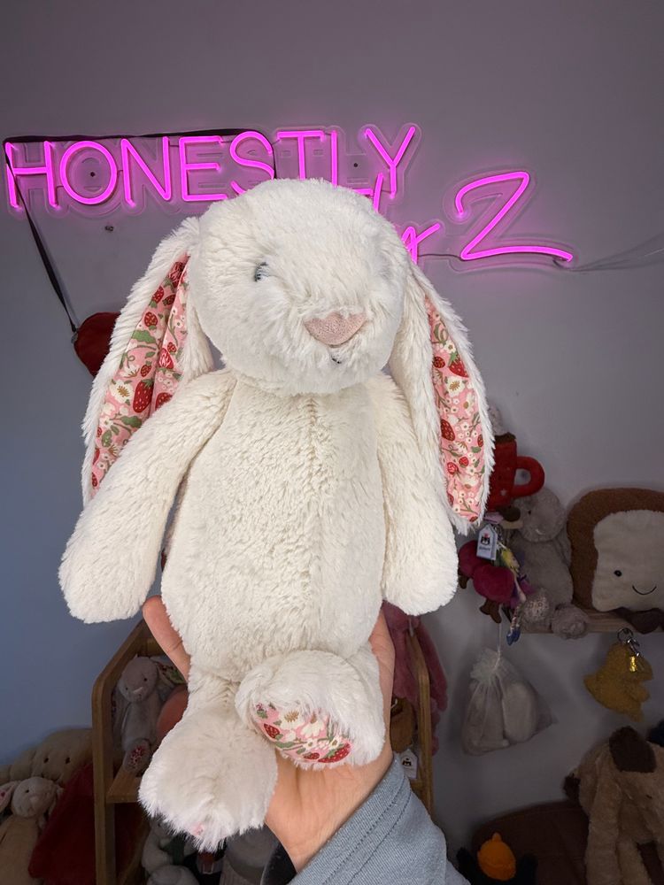 Medium Jellycat Blossom Cream Bunny Berry