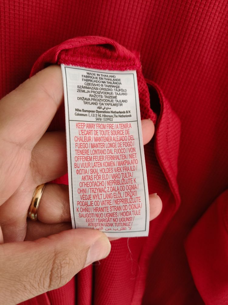 Immagine di Nike Red Long Sleeve Sports Shirt 7