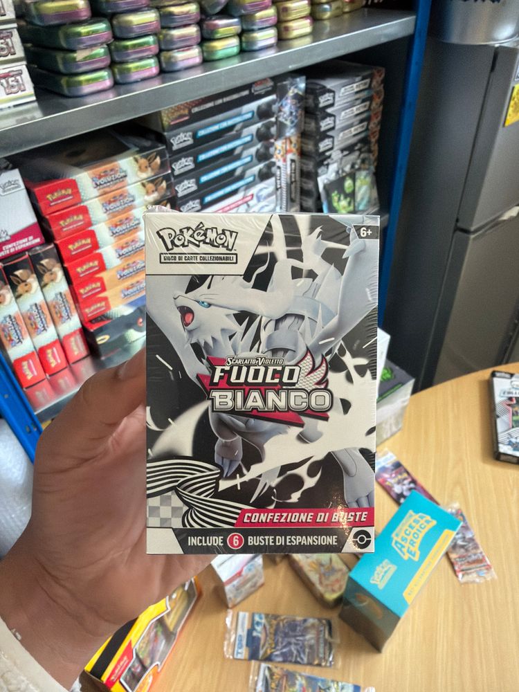 Pokémon Fuoco Bianco Bundle box 6 bustine ITA 