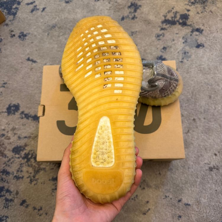 Yeezy Boost 350 v2 Zyon 42 image 3