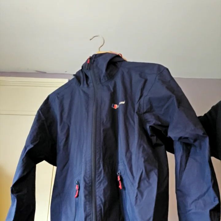 Berghaus mens berghaus light weight waterproof jacket size small  product image