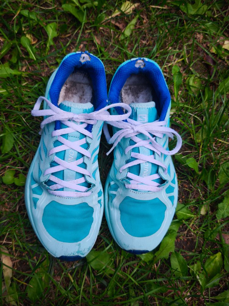Salomon Blue Running Shoes image 5