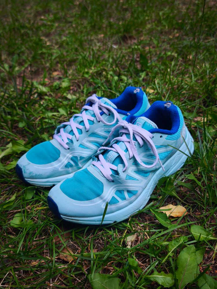 Salomon Blue Running Shoes image 4