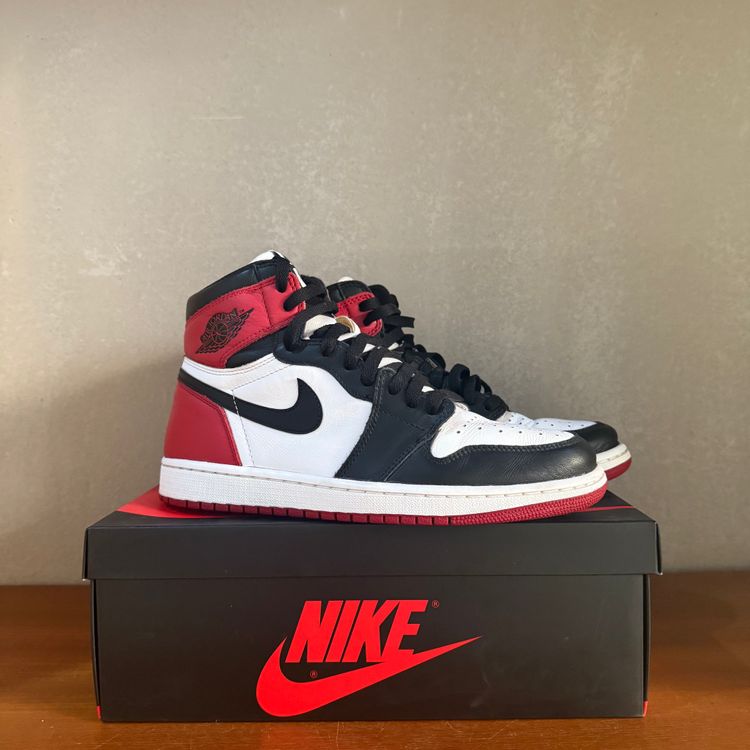 AIR JORDAN 1 HIGH BLACK TOE 2016 - UK 8.5 image 2