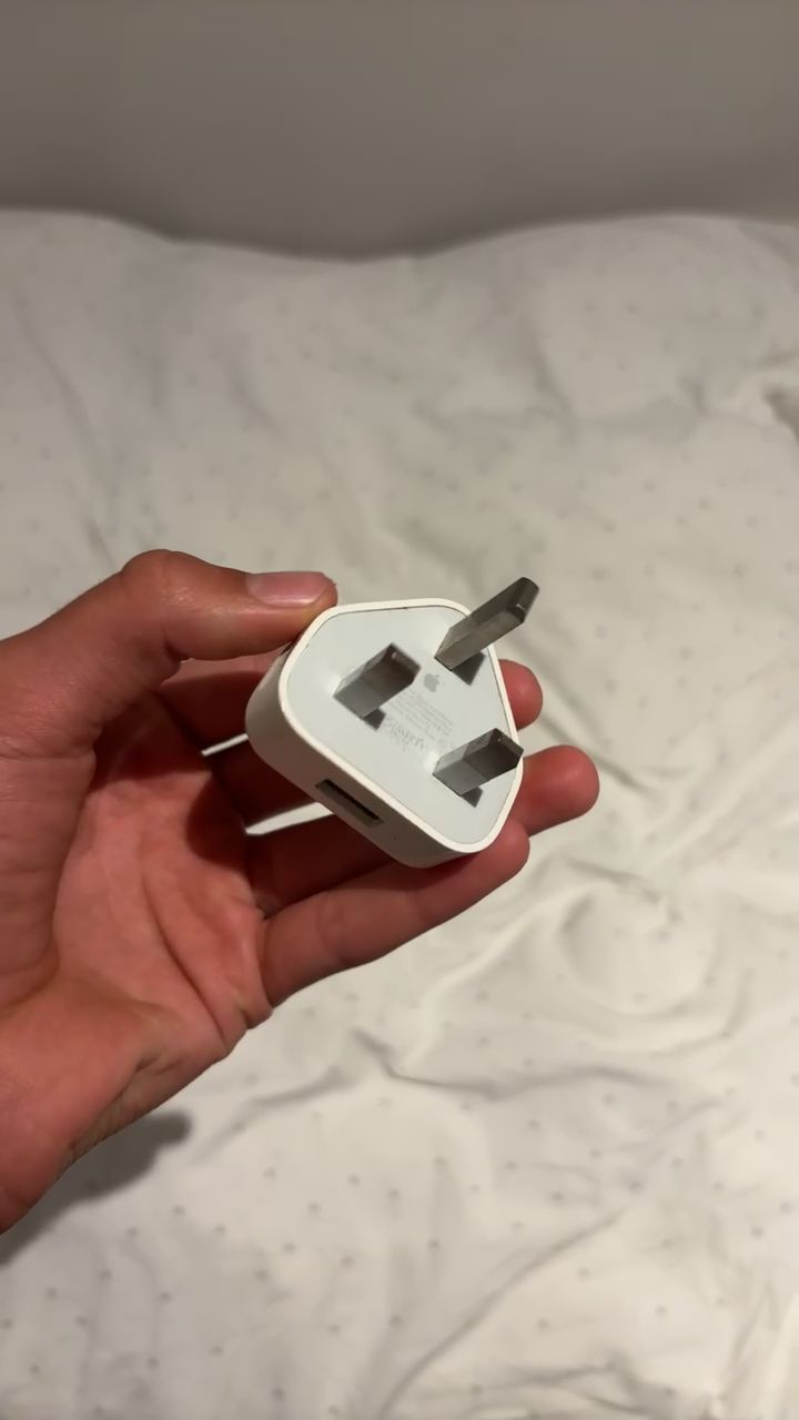 Apple Usb Power Adapter image 1