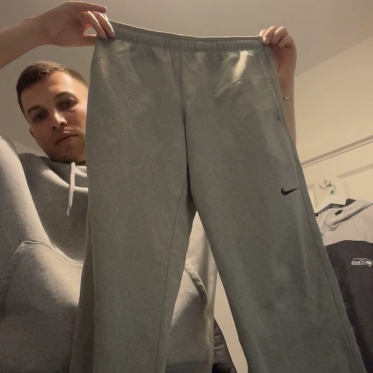 Nike small nike  product image