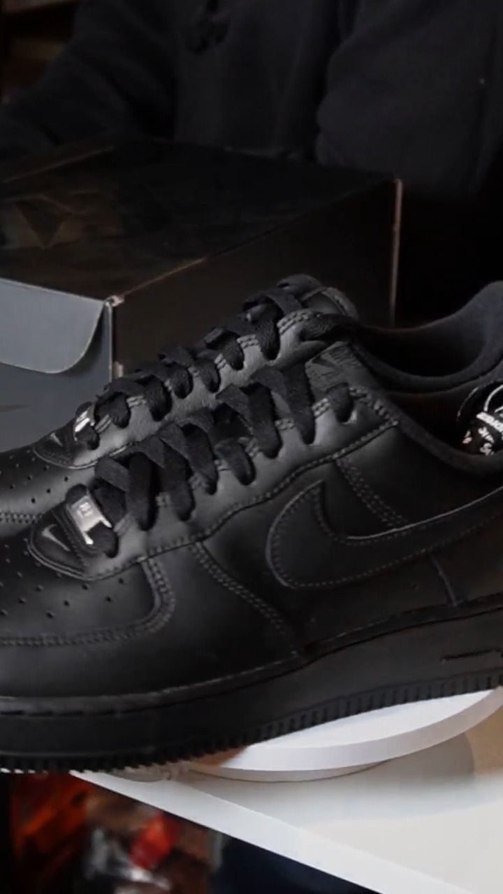 Nike UK 8 Nike Air Force Supreme  zdjęcie produktu