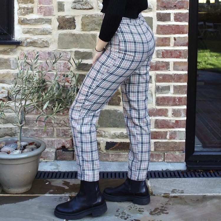 Nasty Gal High waisted straight leg nova check tailored trousers🤎 product image