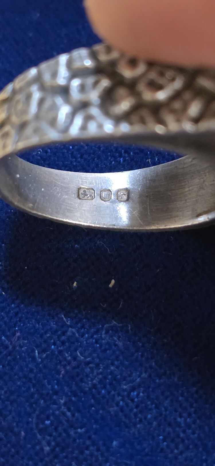 Immagine di 925 sterling Silver Textured Ring size U 7