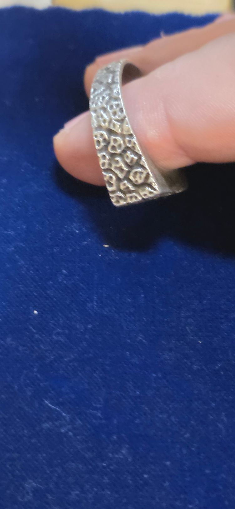 Immagine di 925 sterling Silver Textured Ring size U 5