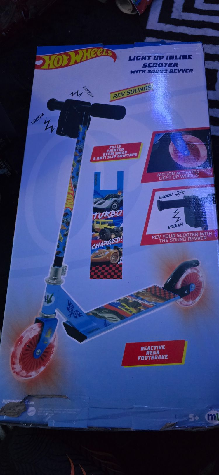 Hot Wheels Light Up Inline Scooter