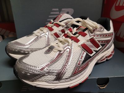 New Balance 1906R Running Shoes