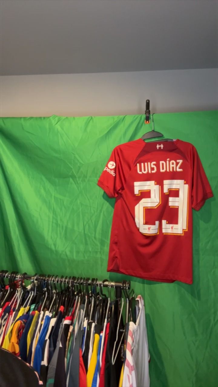 Liverpool F.C. Liverpool Diaz (Xs) - few pulls, needs small part of number flattened product image