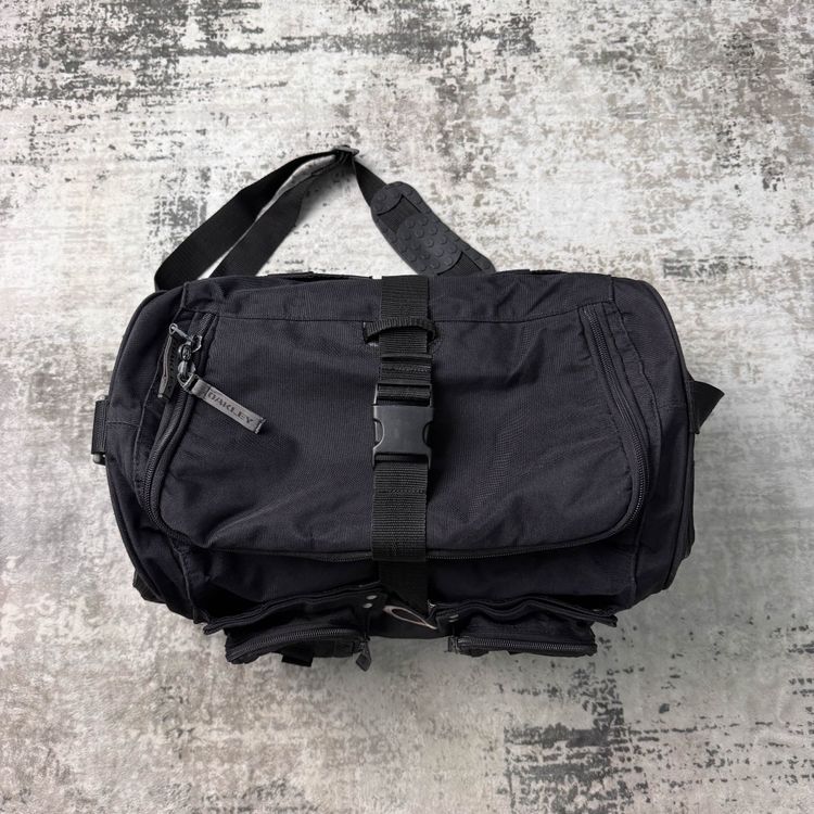 Vintage Oakley Tactical Duffle Bag image 8