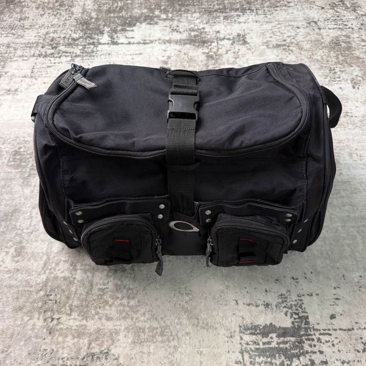Vintage Oakley Tactical Duffle Bag image 10
