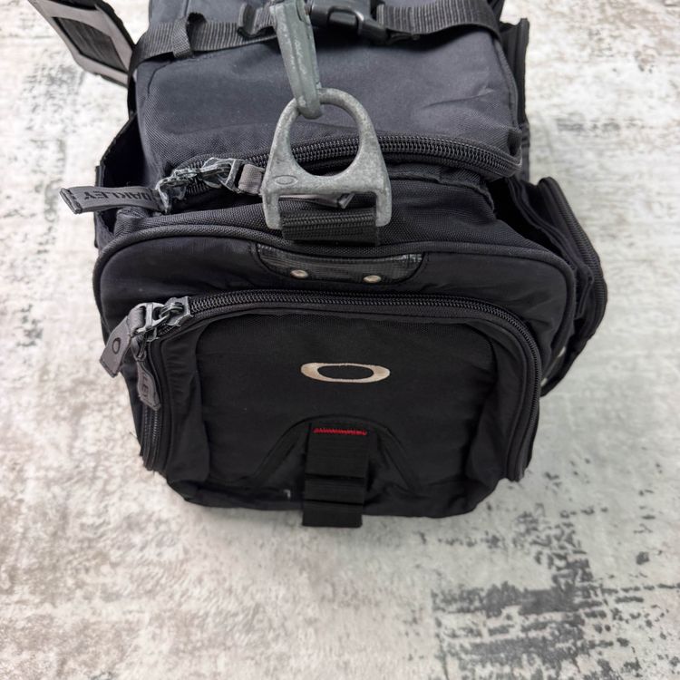 Vintage Oakley Tactical Duffle Bag image 11