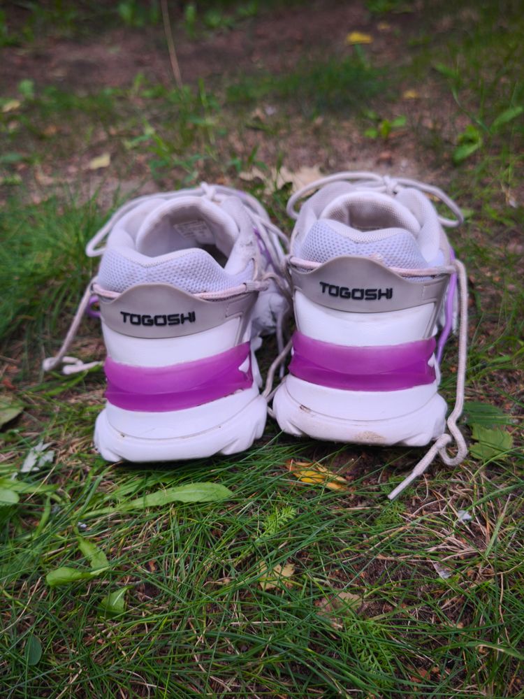 Togoshi Sneakers image 3