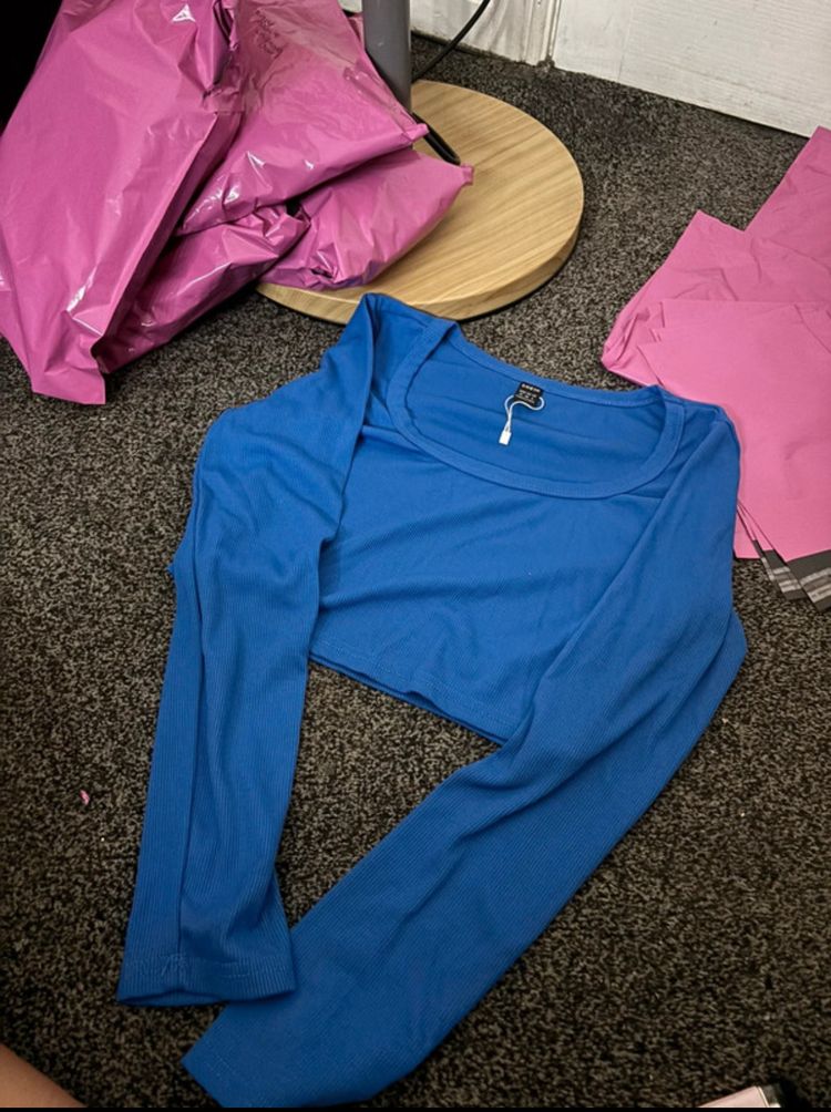 SHEIN Blue Long Sleeve Top product image