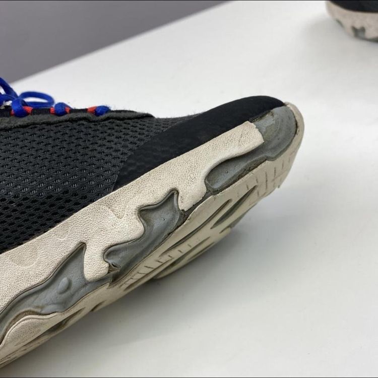 Nike react live gs 4
