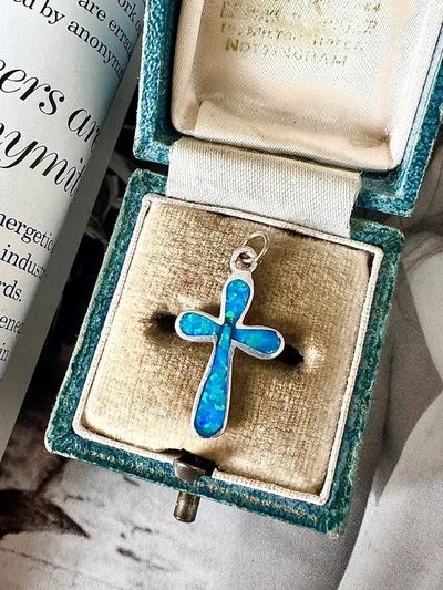 Vintage Solid Sterling Silver Engraved Baroque Gothic Cross - Charm Pendant 🐟