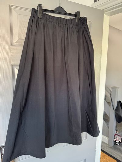 Black Skirt, Very Full, Primark M