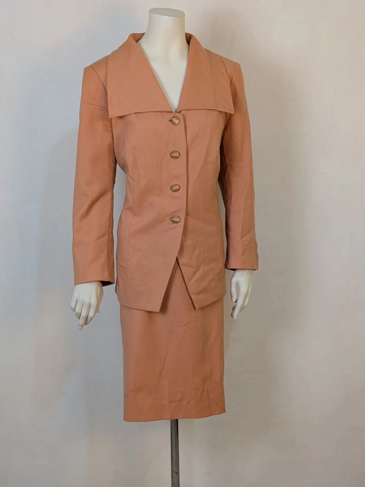 Completo Giacca e Gonna Vintage Basile in pura lana alta moda color pesca albicocca image 1
