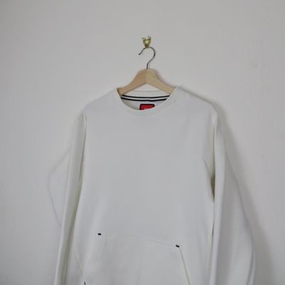 Nike sweatshirt white 1