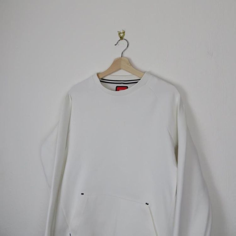 Nike sweatshirt white