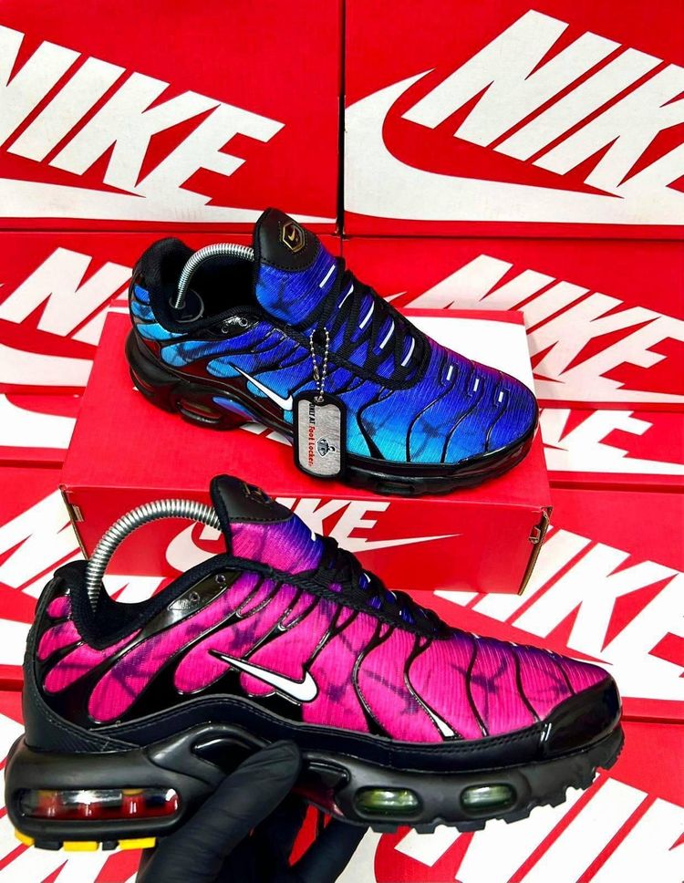 Nike Nike Gradient Color Sneakers product image