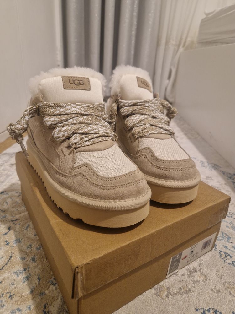 Ugg Beige Boots obraz 2