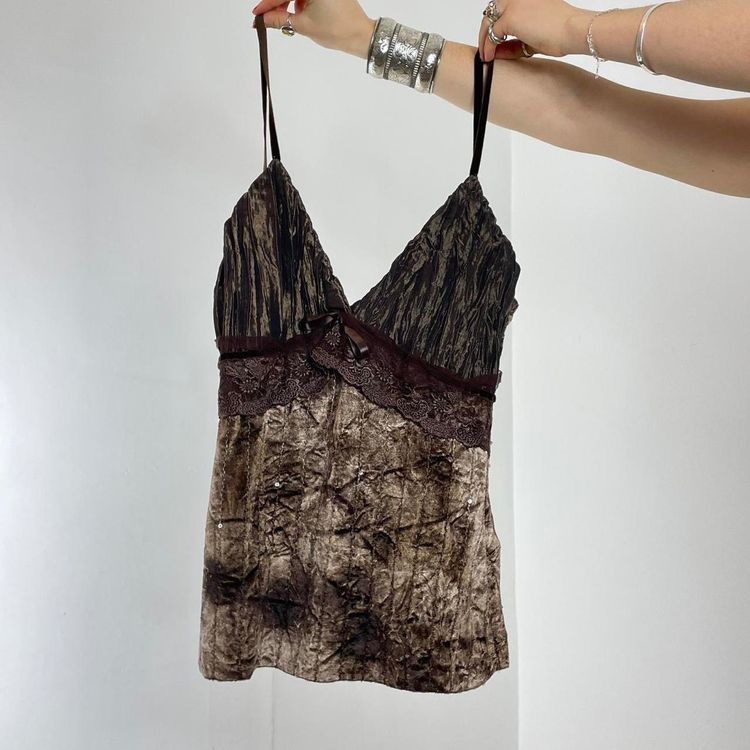 Immagine di Brown Velvet Camisole Top With Lace Trim 2