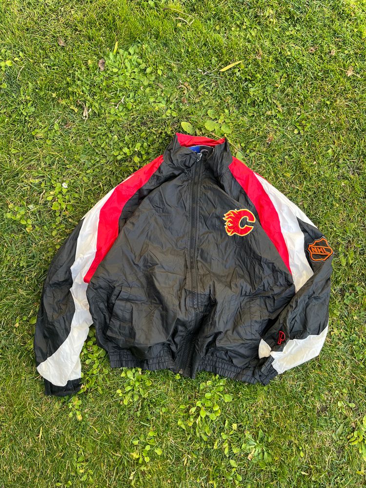 Pro Player black and red jacket with Calgary Flames logo