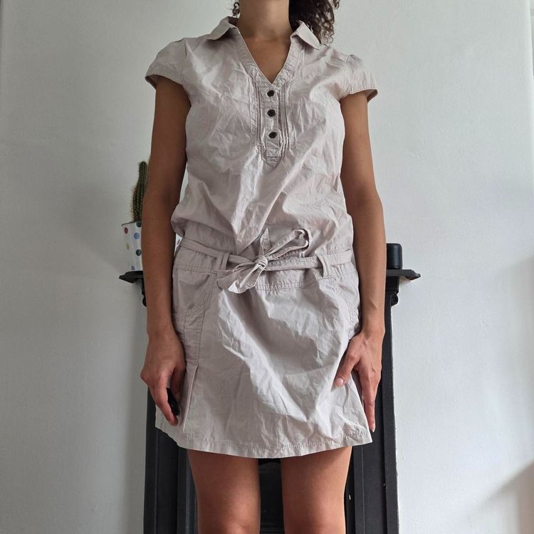 y2k beige short-sleeve cargo dress with buttoned neckline and waist tie