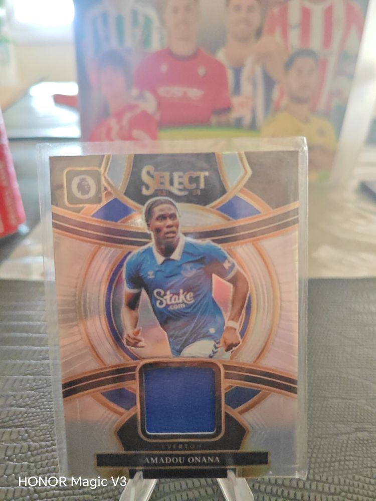 Panini Select Amadou Onana Everton Football Trading Card imagen del producto