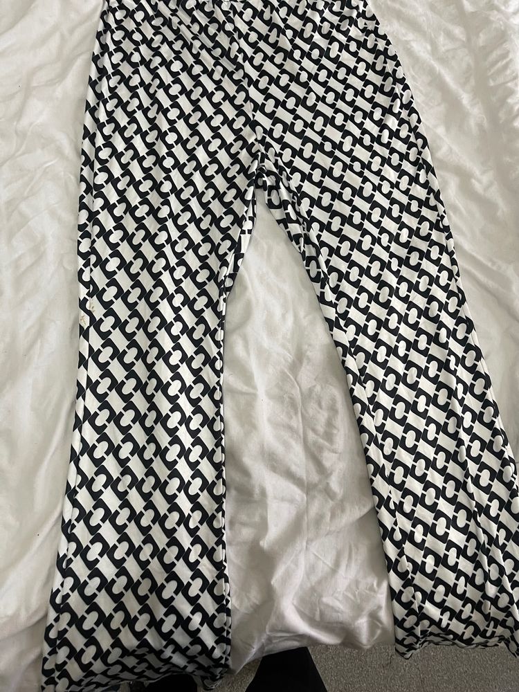 Other black and white patterned pants product image