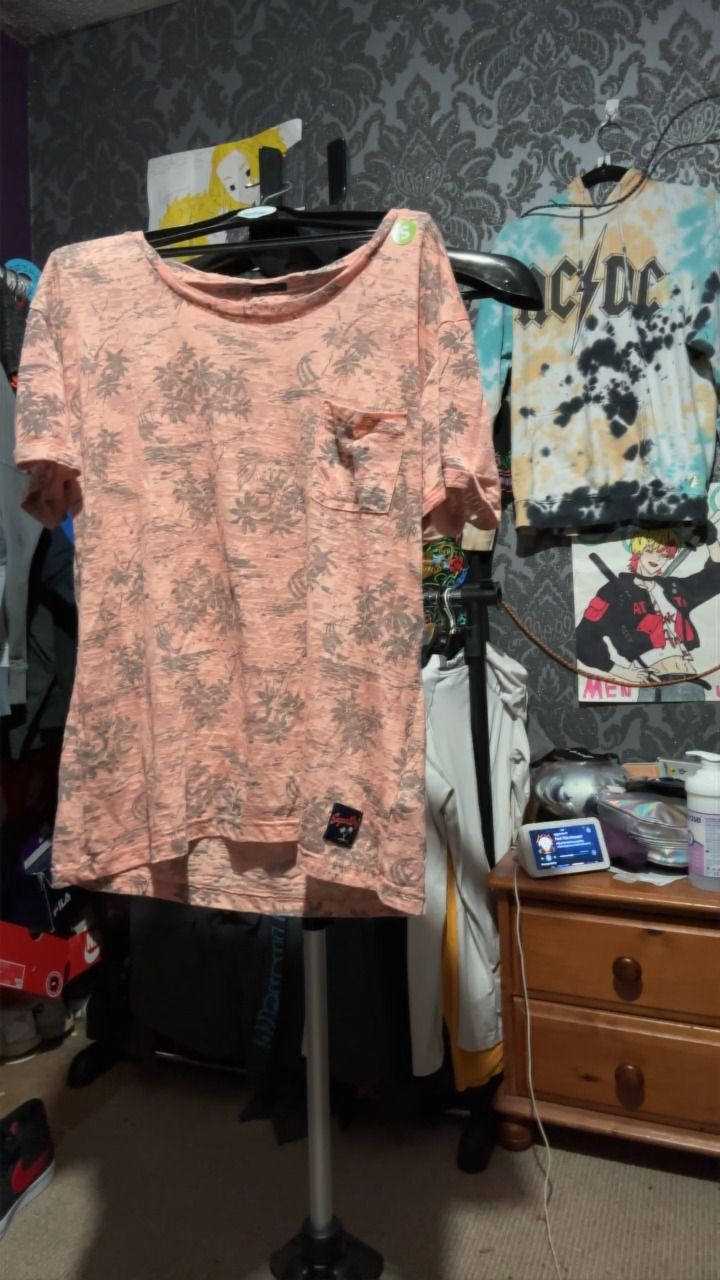 Superdry super dry tee size small  product image