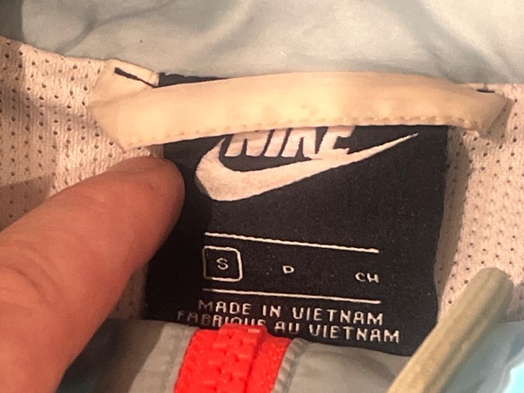 Nike Jacket zip up hood 3