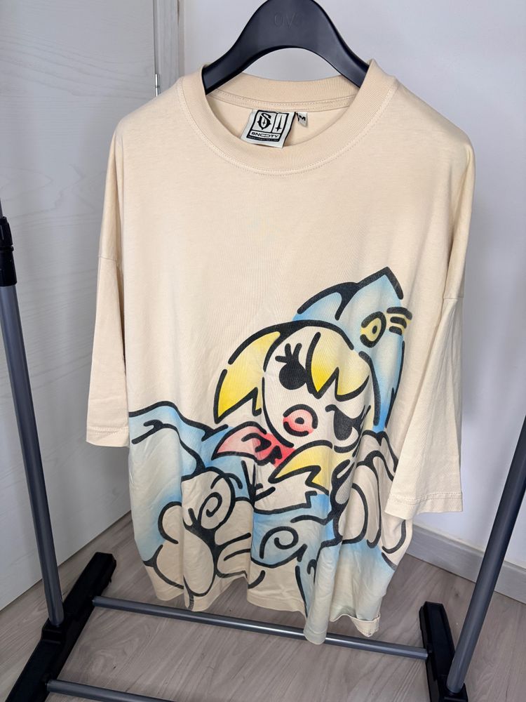 Cream Oversized Graphic T-Shirt snooty 