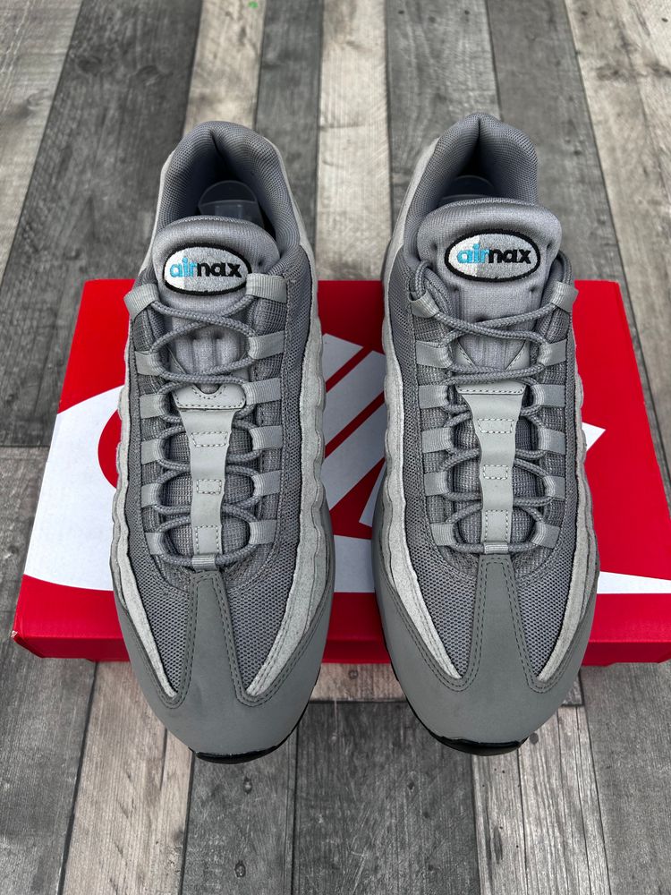 Nike Air Max 95 Retro Logo Trainers - ‘Grey Aqua Blue’ - Size UK 11 ( Pre-Loved ) image 9