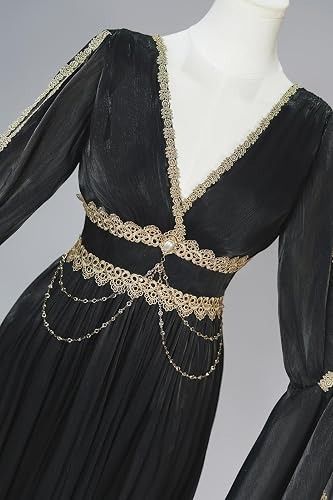 Black Long Dress With Gold Lace Trim And Chains imagen 2