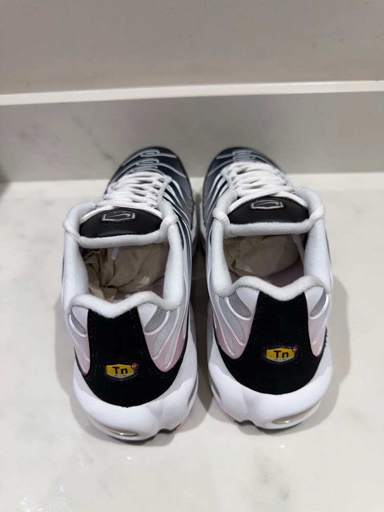 Nike Air Max Plus Sneakers 2